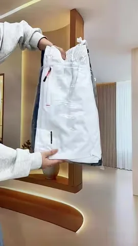 Kit de bermudas masculinas em cabide